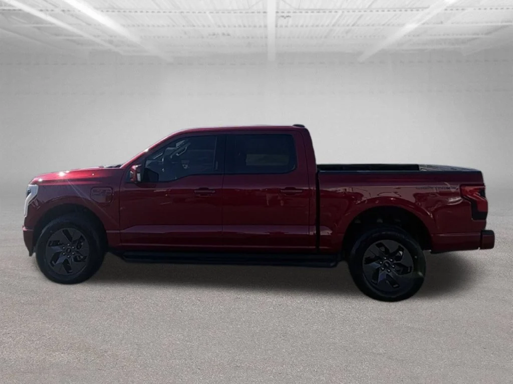Used 2023 Red Metallic Ford Lariat image 7