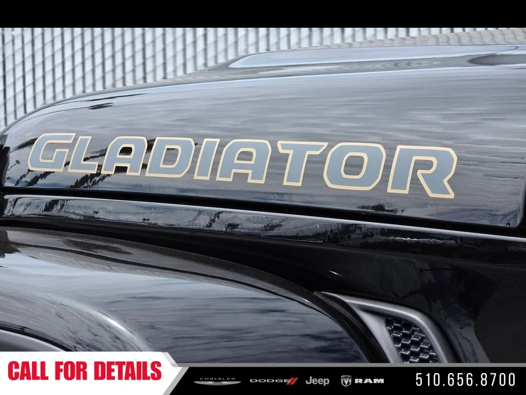 New 2026 Black Clear-Coat Exterior Paint Jeep 85th Anniversary Edition image 10