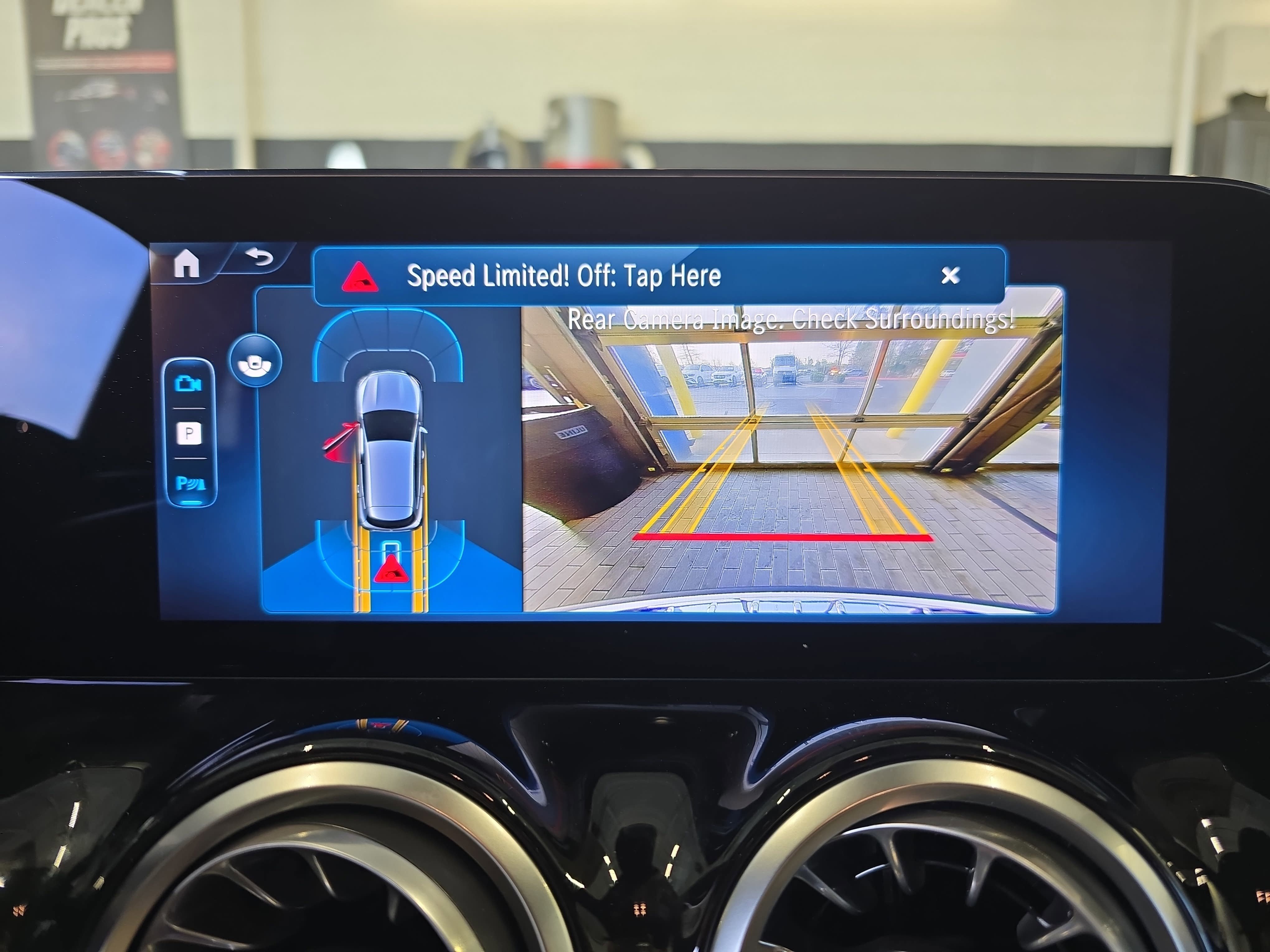 New 2026 Polar White Mercedes-Benz GLA250 image 24