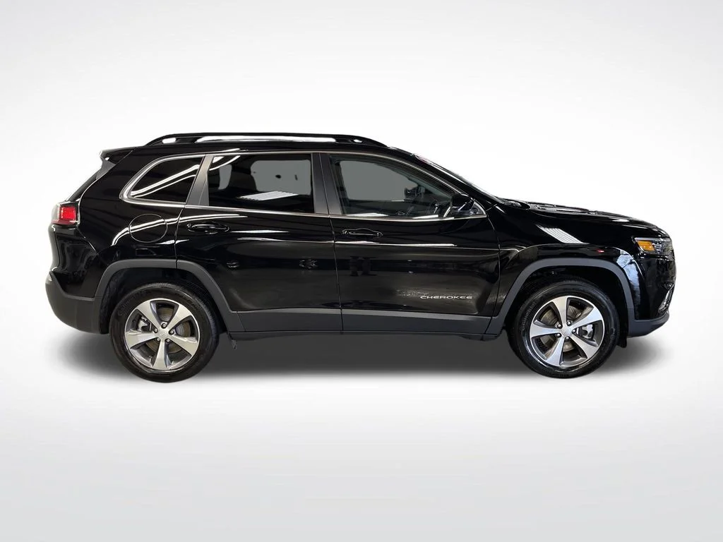Certified Used 2022 Black Jeep Limited image 7