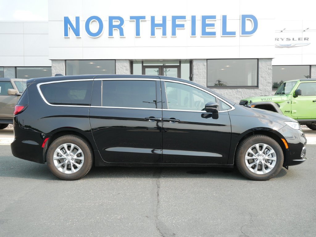 2026 Chrysler Pacifica