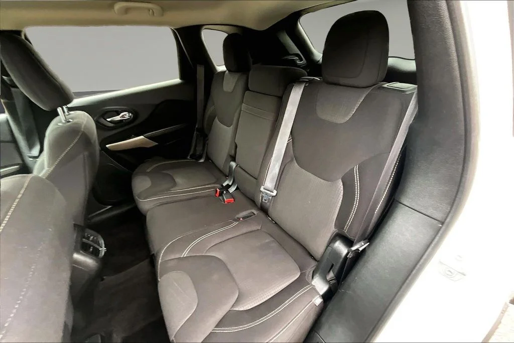 2017 Jeep Cherokee Latitude - Photo 22