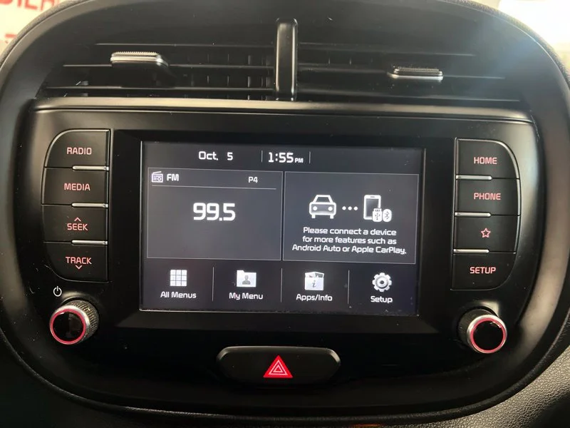 Used 2020 White Kia GT-Line image 25