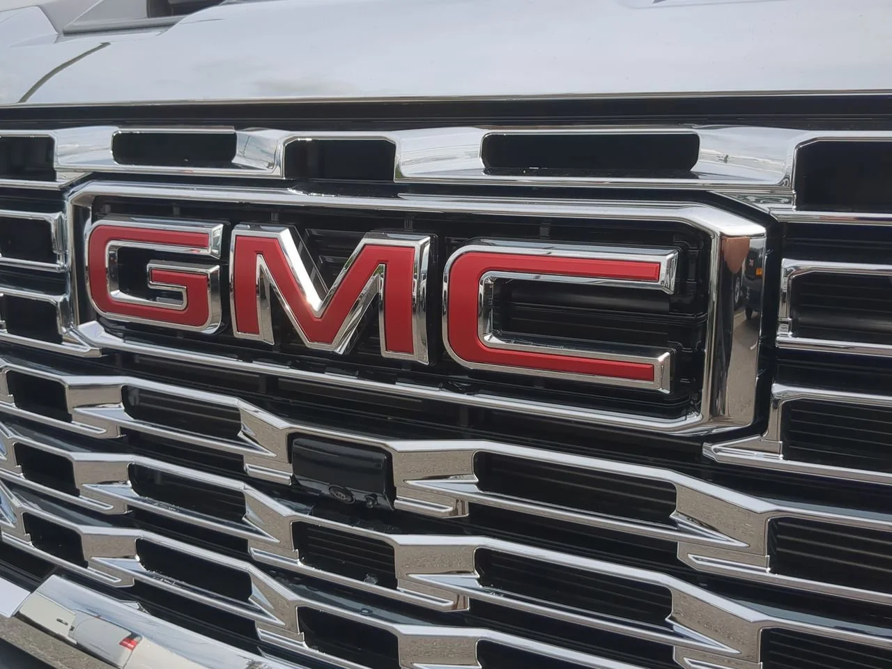New 2026 Sterling Metallic GMC Denali DRW image 32