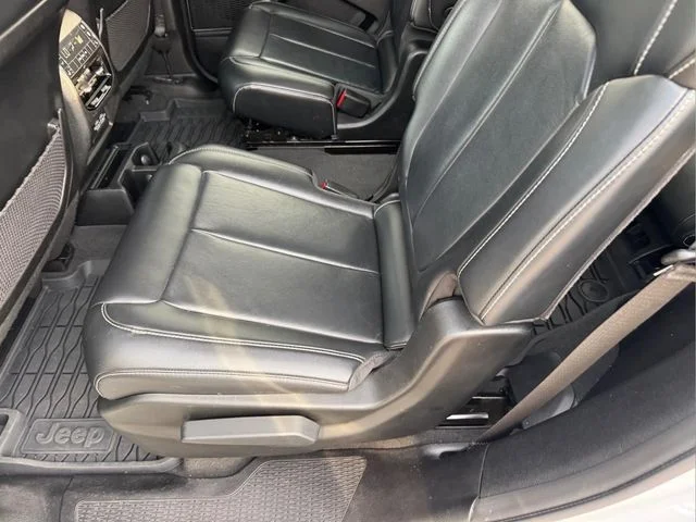 Used 2021 White Jeep Limited image 9