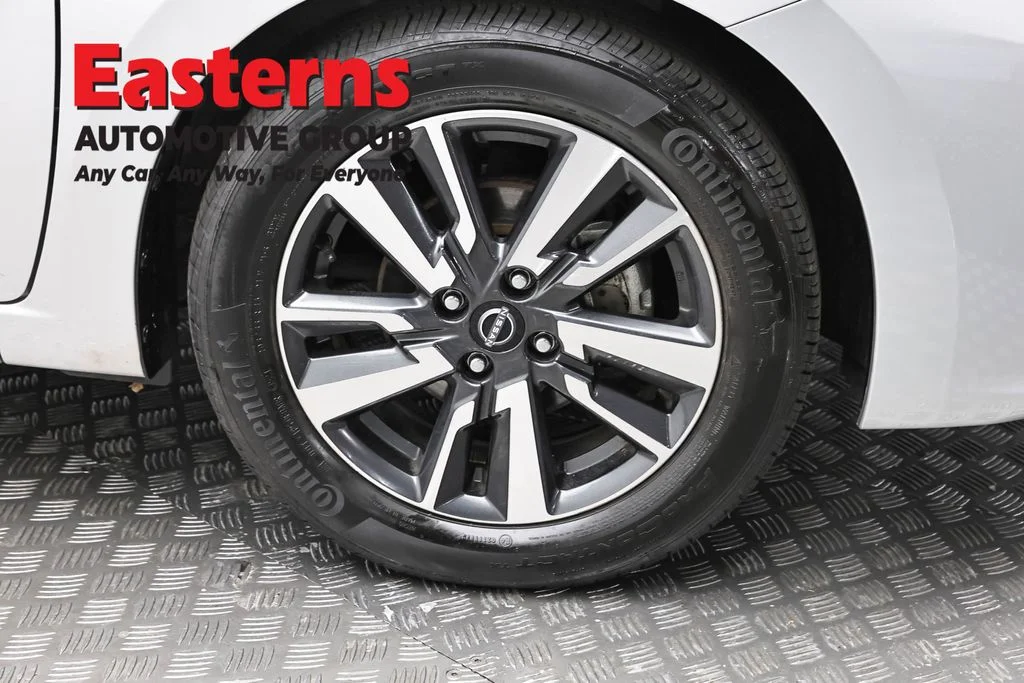 Used 2023 Silver Nissan 1.6 SV image 31