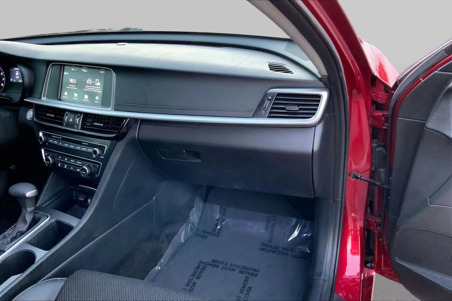 Used 2019 Passion Red Kia S image 15