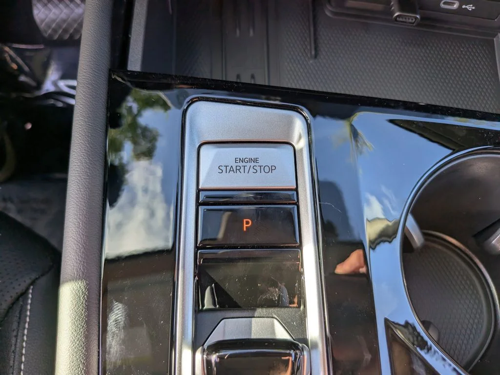 New 2026 Black Volkswagen 2.0T SE w/Technology image 22