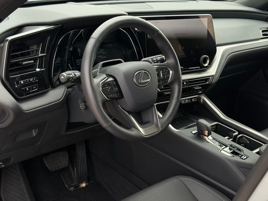 2025 Lexus TX Base - Photo 17