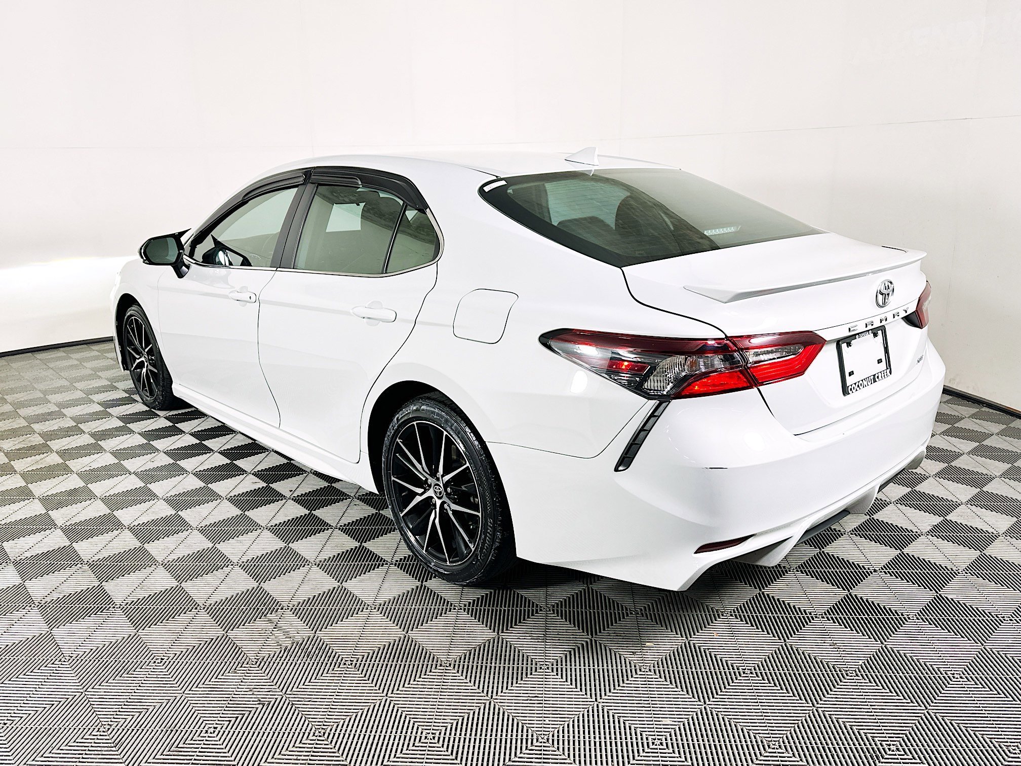 2024 Toyota Camry thumbnail 7