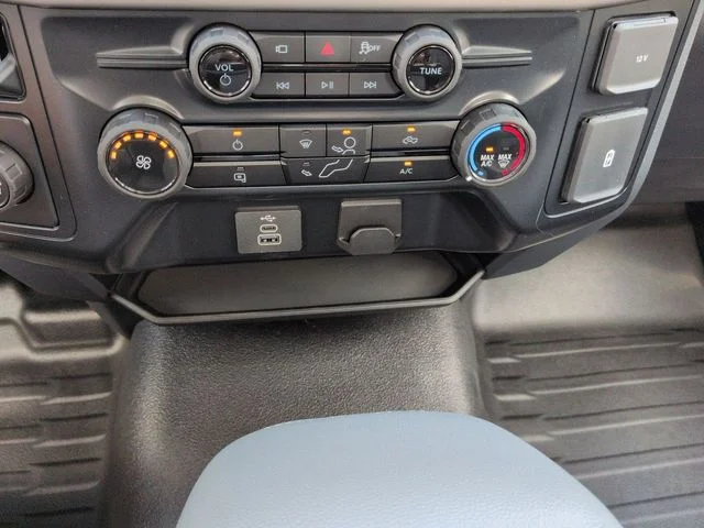 New 2026 Oxford White Ford XL image 17