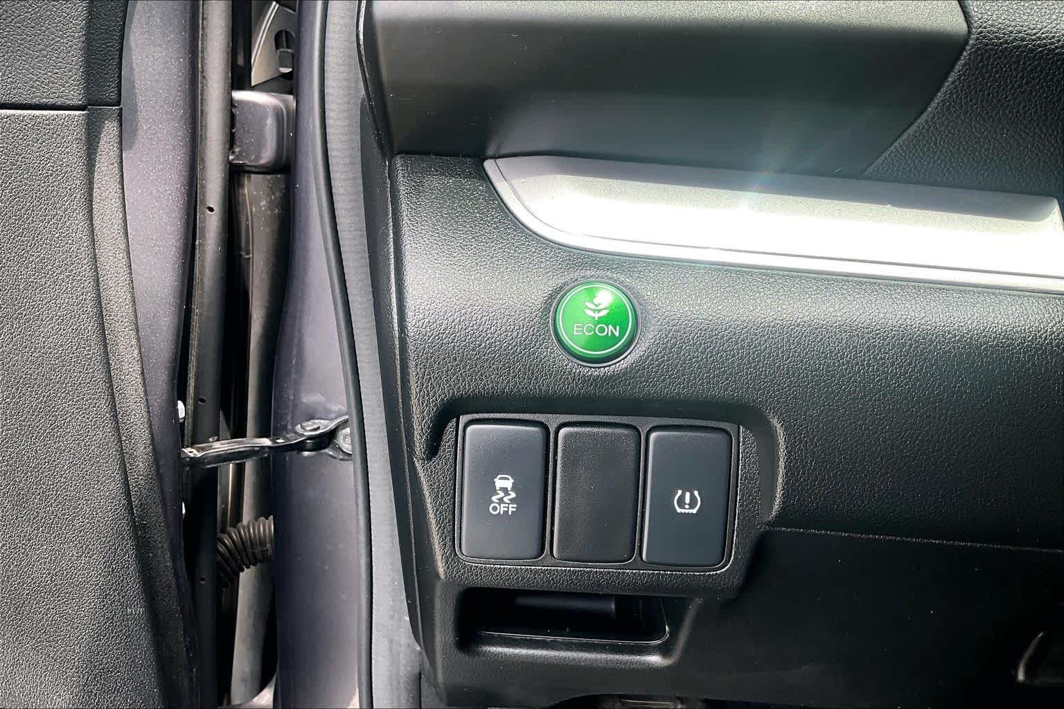 Used 2015  Honda EX image 35