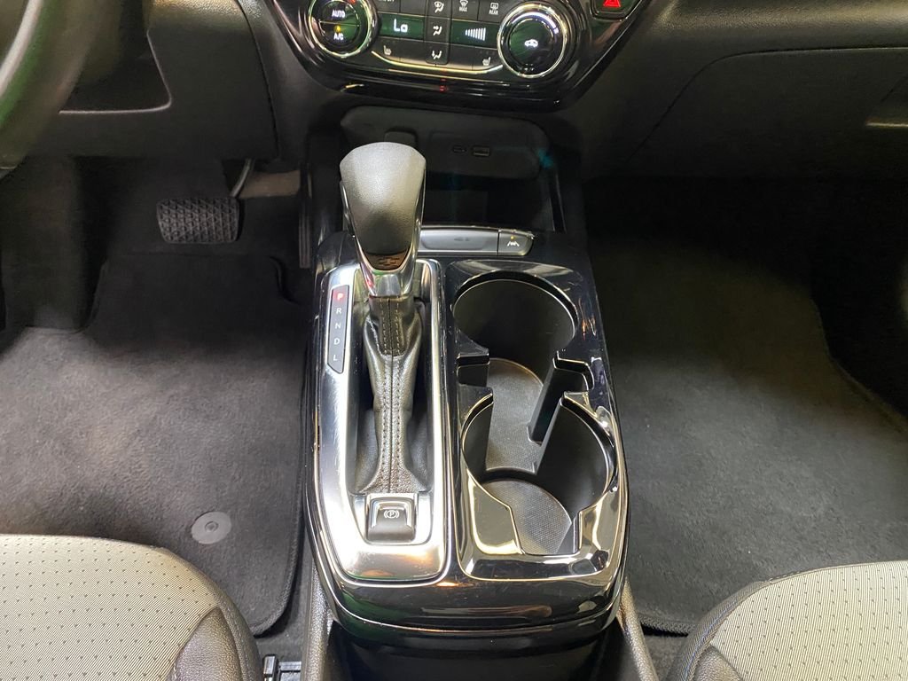 Used 2025 White Chevrolet LT image 41