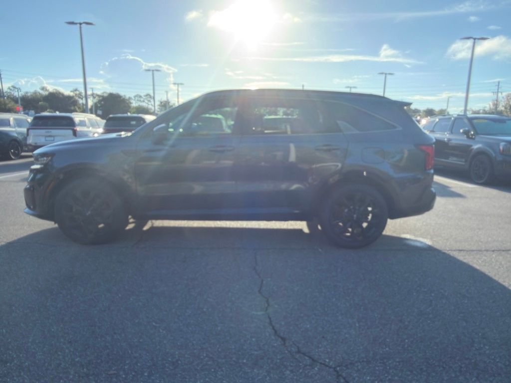 Used 2021 Gravity Gray Kia SX-Prestige image 7