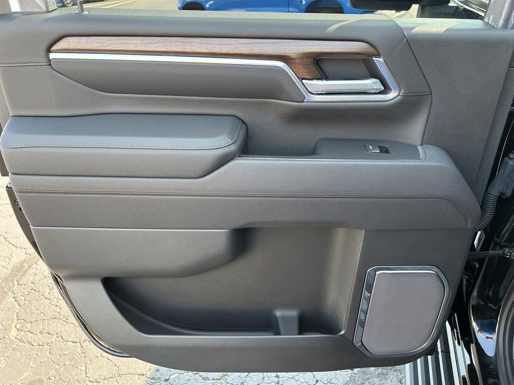 2025 Chevrolet Silverado 2500 HD High Country - Photo 47