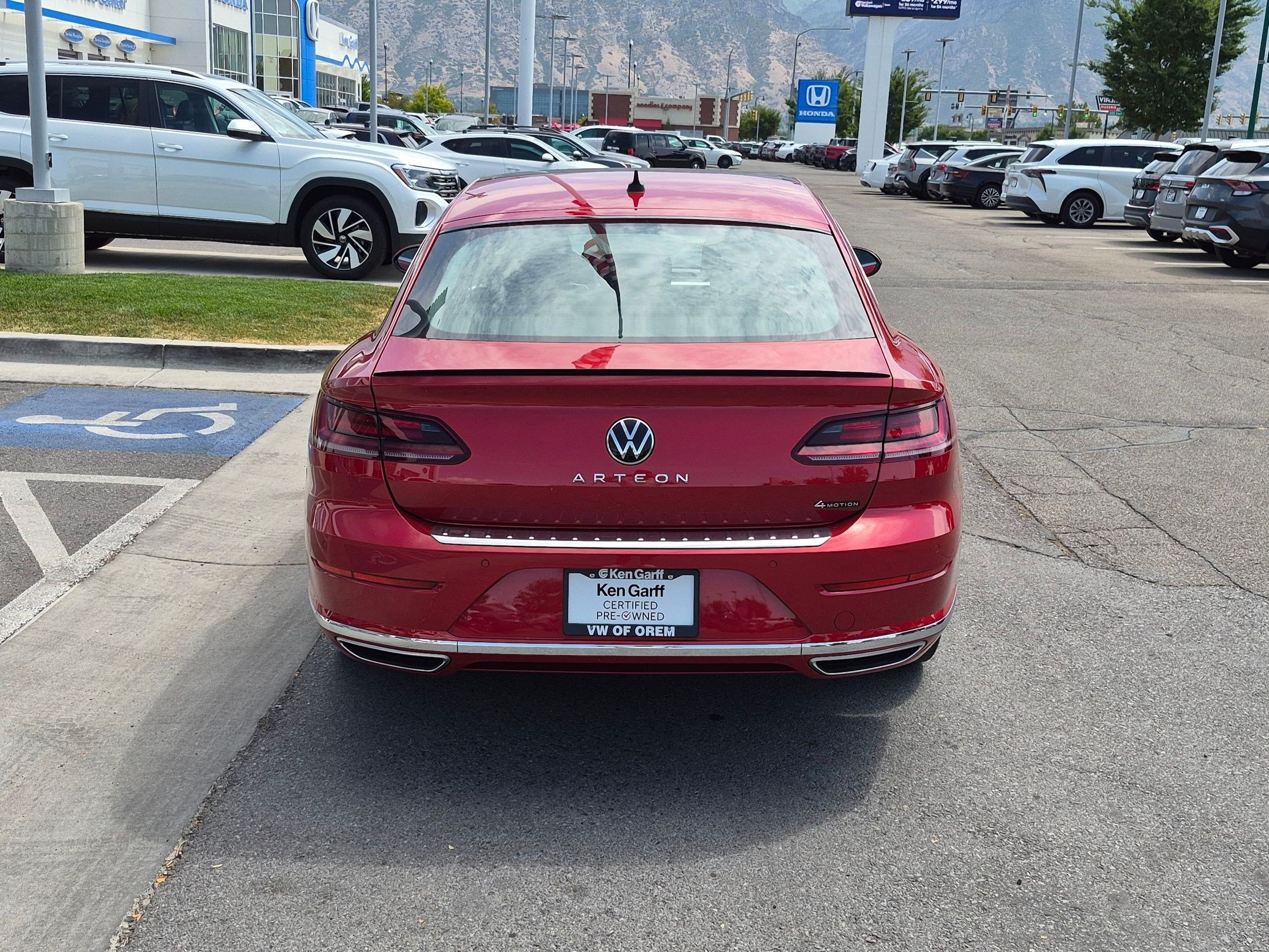 Used 2023 Kings Red Metallic Volkswagen SEL Premium R-Line image 4