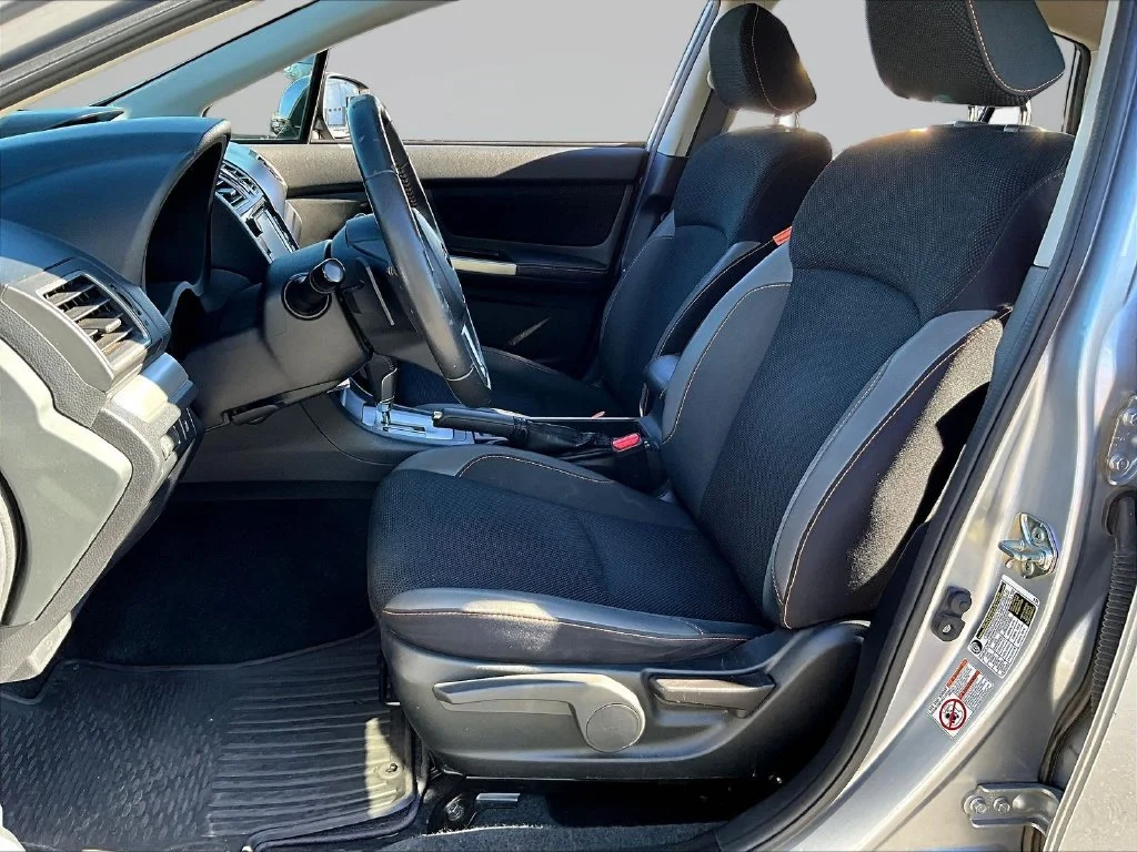 Used 2016 Silver Subaru 2.0i Premium image 21