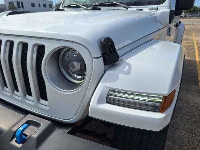 Used 2023 Bright White Clearcoat Jeep Sahara image 10
