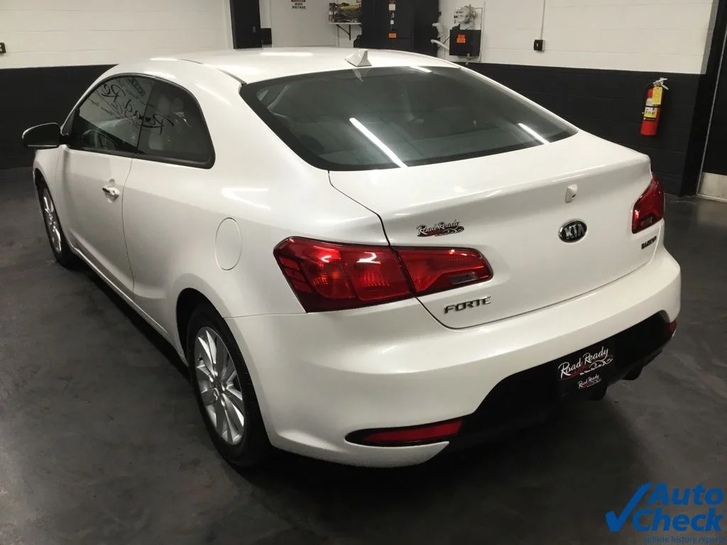 Used 2015 White Kia EX image 7