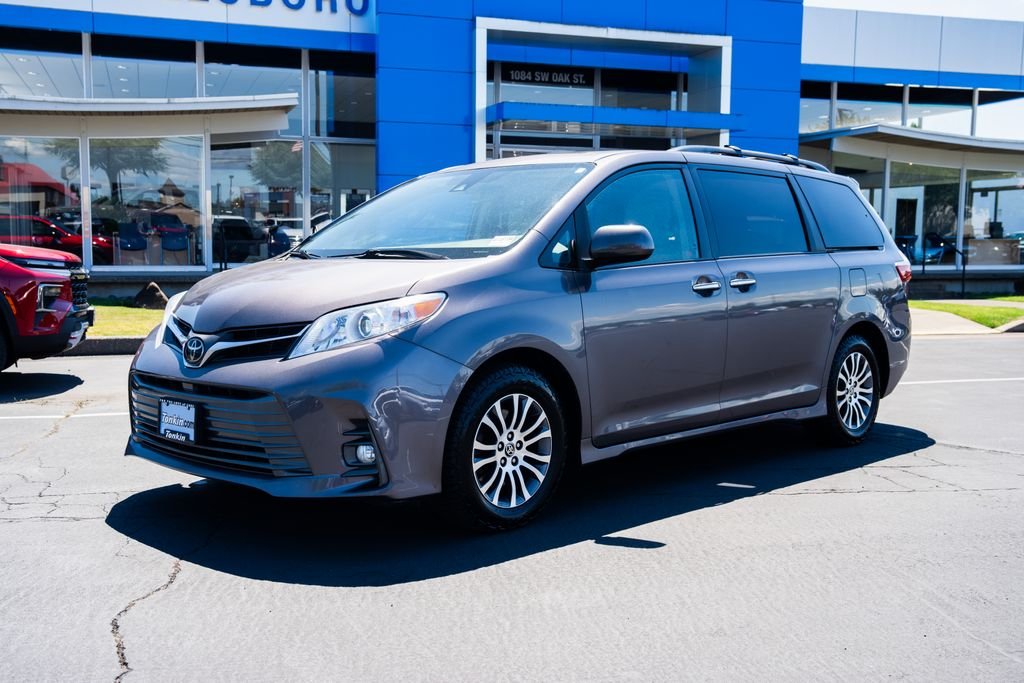 Used 2020 Predawn Gray Mica Toyota XLE image 2
