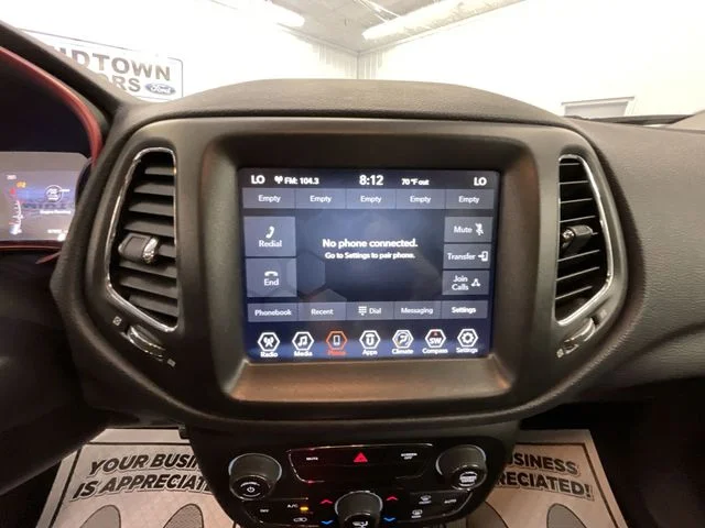 Used 2019 Billet Silver Metallic Clearcoat Jeep Trailhawk image 16