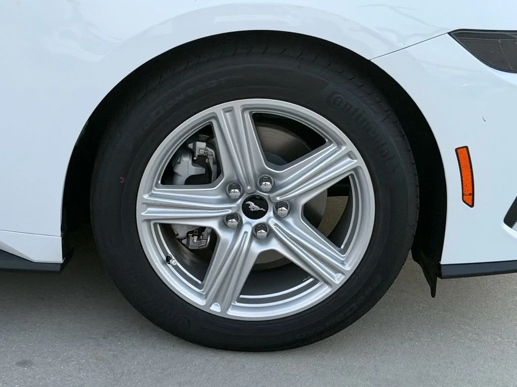 New 2026 Oxford White Ford EcoBoost® Fastback image 9