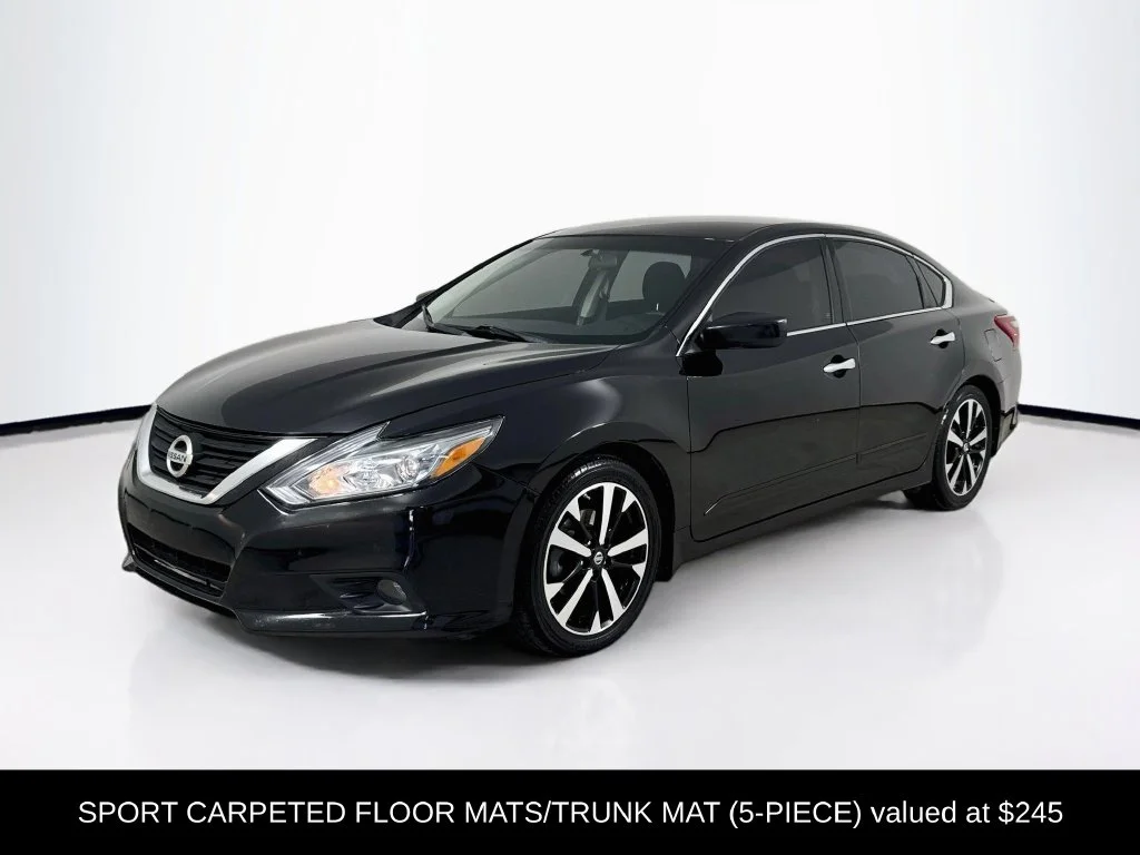 Used 2018 Super Black Clearcoat Nissan 2.5 SR image 3