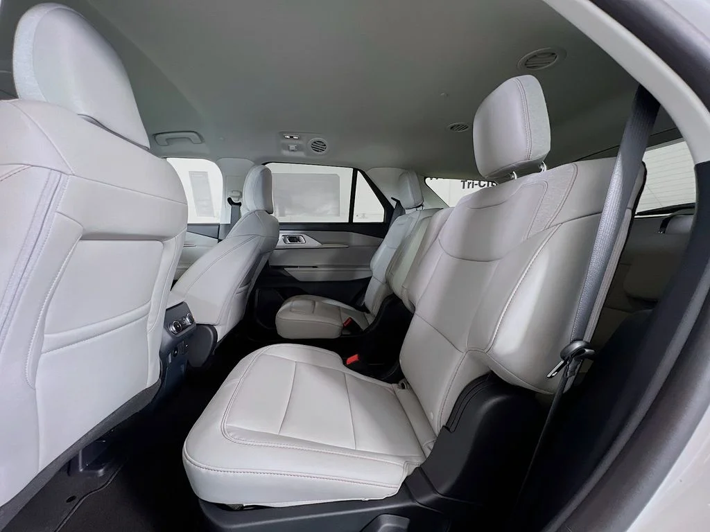 New 2026 Star White Metallic Tri-Coat Ford Active image 29