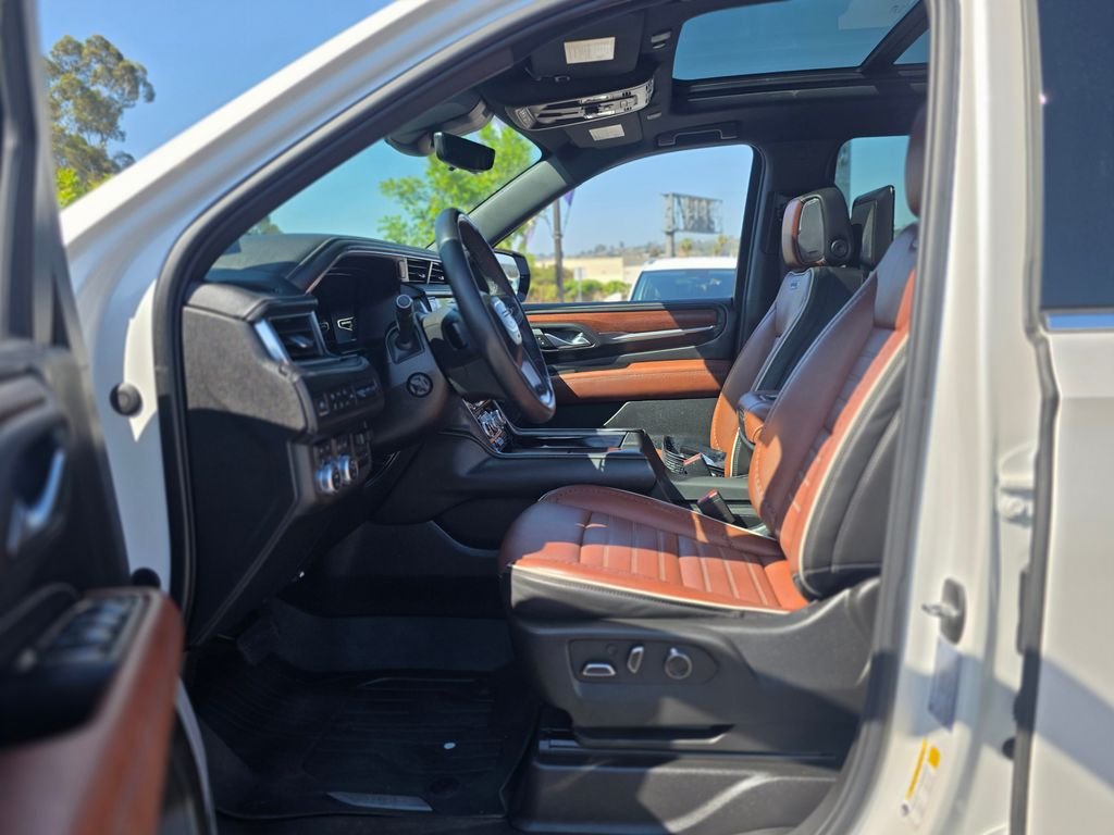 2023 GMC Yukon XL Denali Ultimate - Photo 13