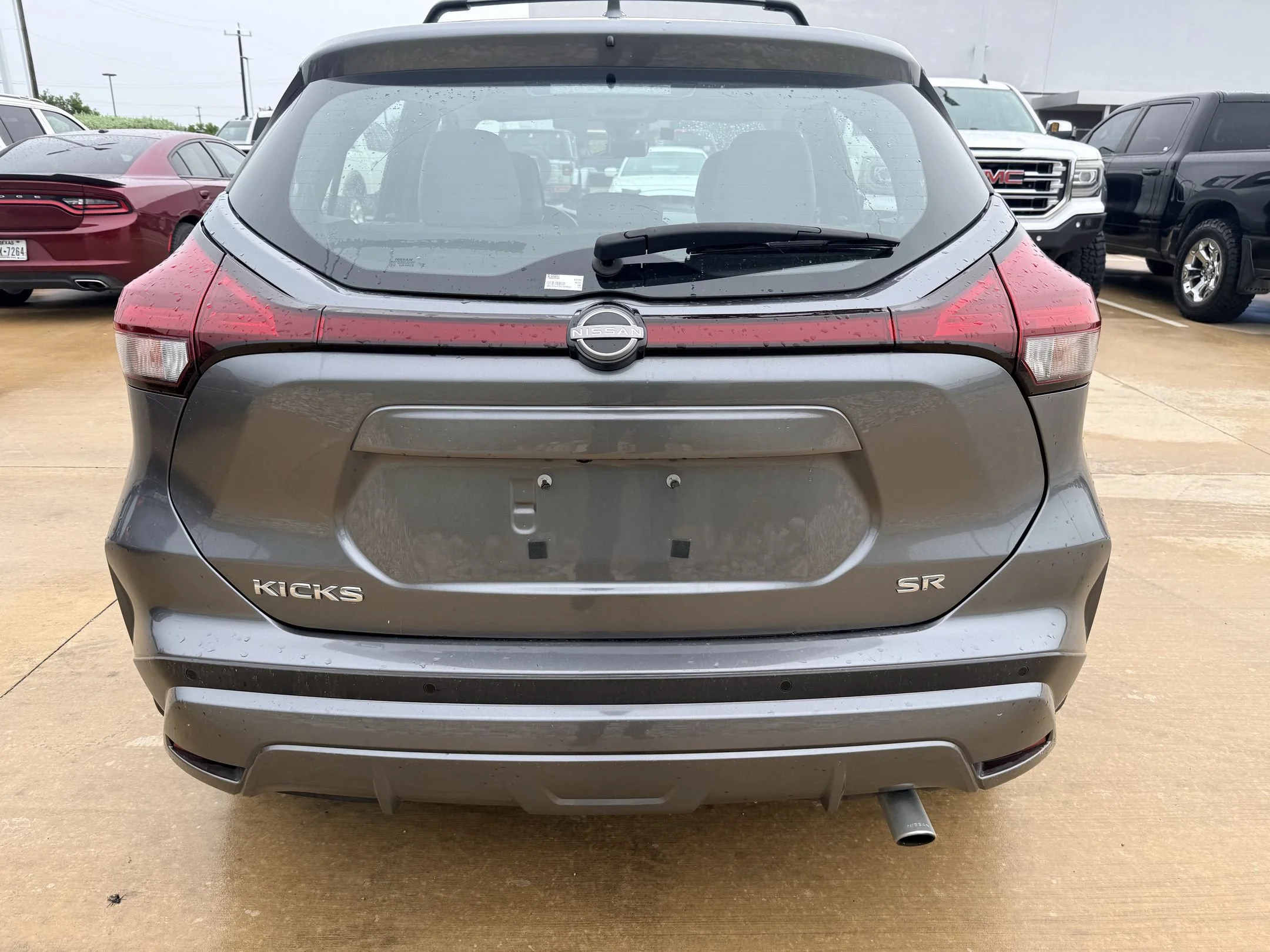 Used 2023 Gray Nissan SR image 6