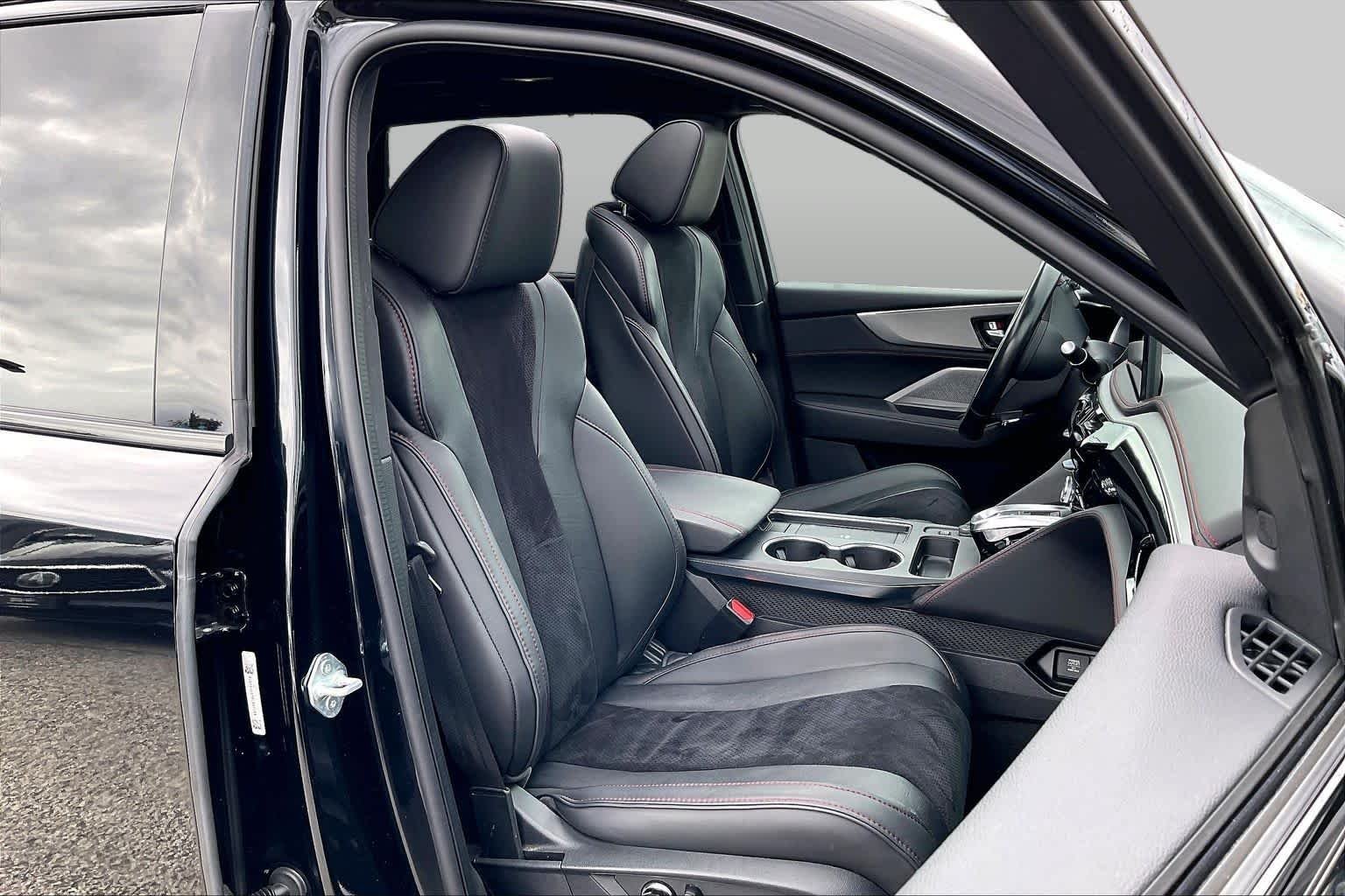 2025 Acura MDX A-Spec Package - Photo 9