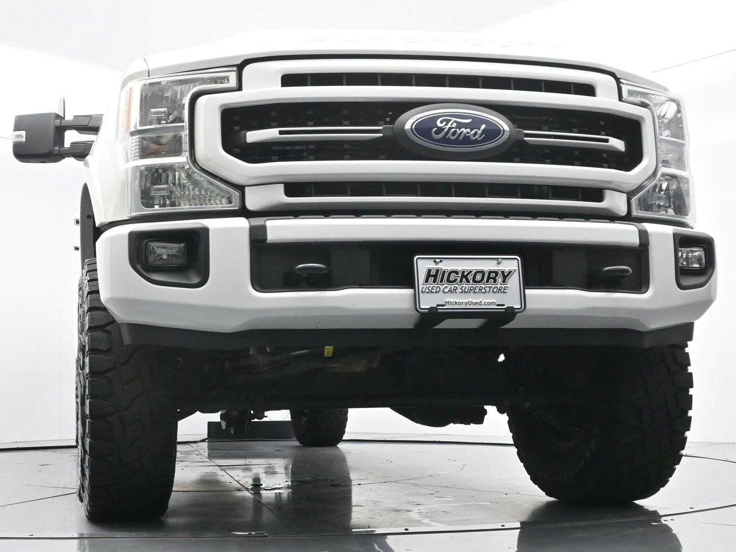 Used 2022 Star White Metallic Tri-Coat Ford LARIAT image 47