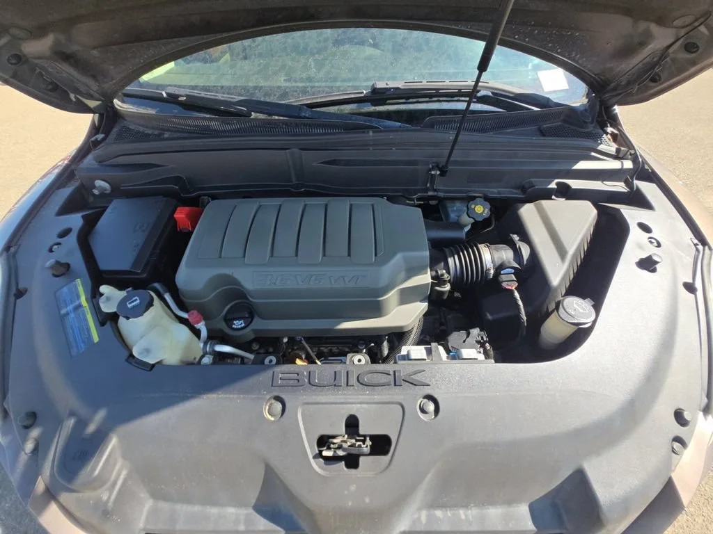 Used 2008 COCOA METALLIC Buick CXL image 30