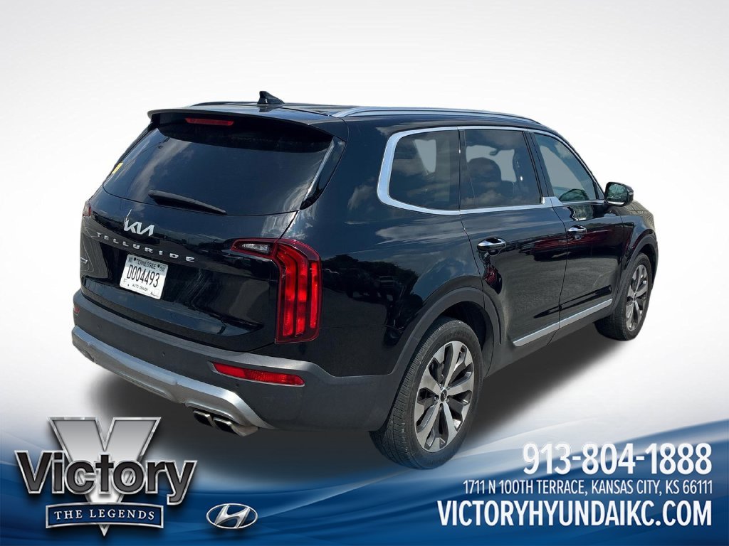 Used 2022 Black Kia S image 3