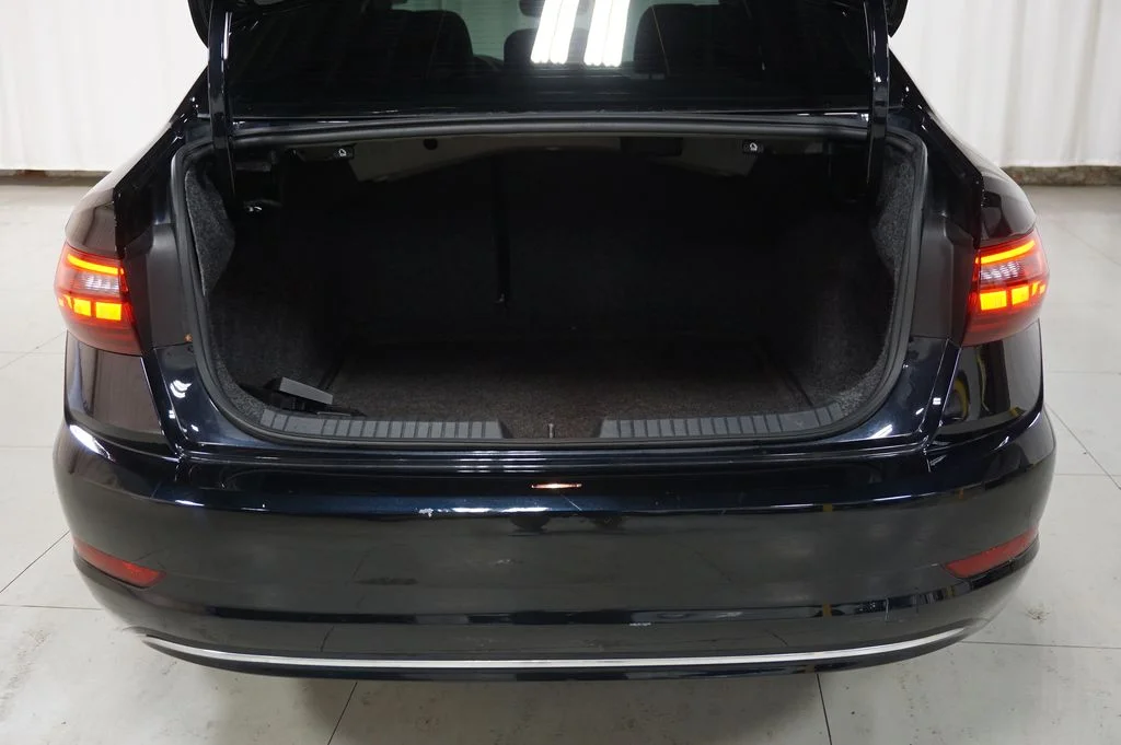 Certified Used 2020 Deep Black Pearl Volkswagen SEL image 18