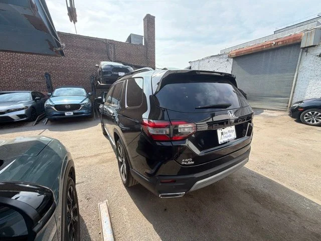 Used 2023 Black Honda Touring image 6