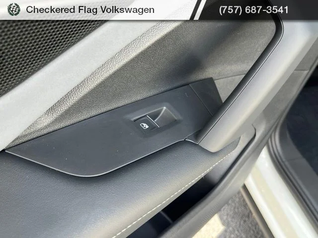 New 2026 White Volkswagen 2.0T SE image 25
