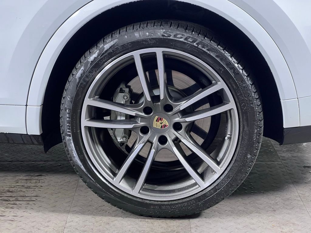 Used 2023 White Porsche Turbo image 11