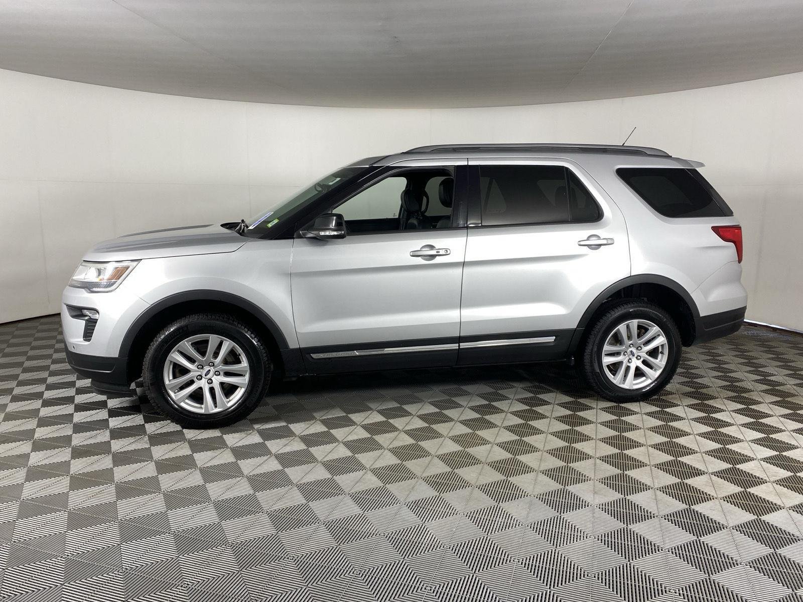 Used 2018 Ingot Silver Ford XLT image 4