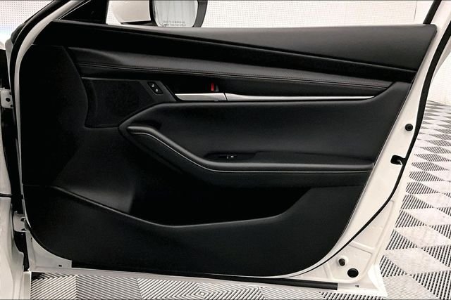 Used 2026 Snowflake White Pearl Mica Mazda 2.5 S Preferred Sunroof - Adaptive Cruise - Htd Seats image 21
