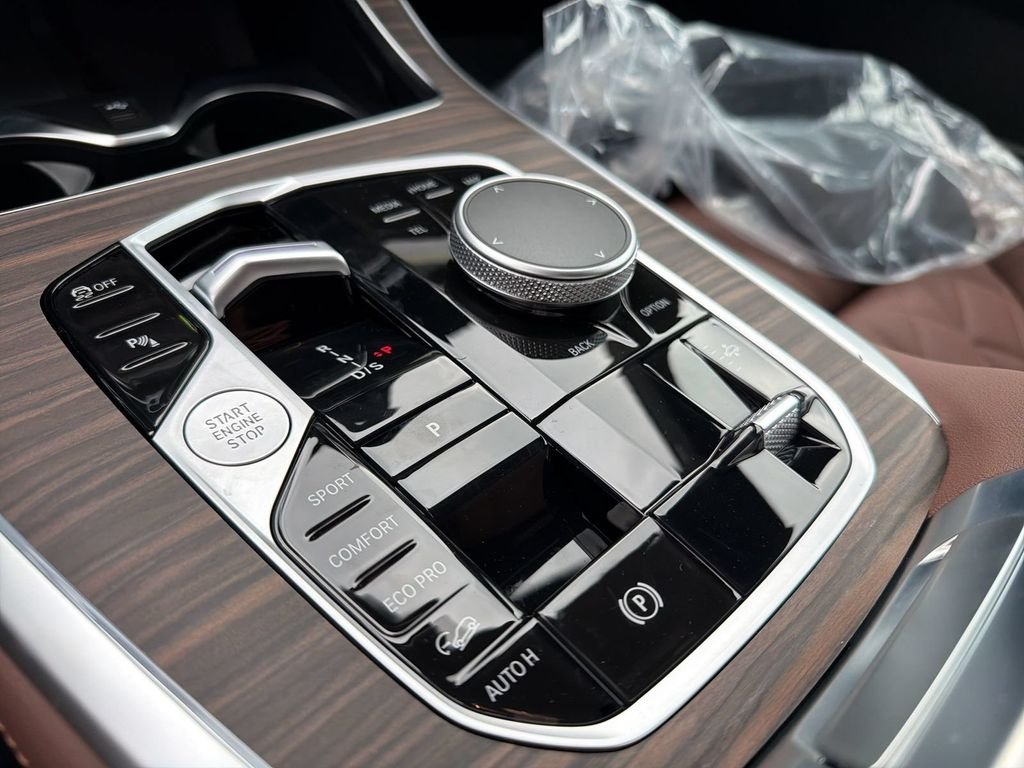 New 2027 Skyscraper Grey Metallic BMW xDrive40i image 18