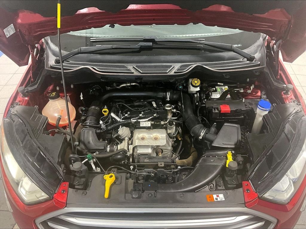 Used 2019 Red Ford SE image 31