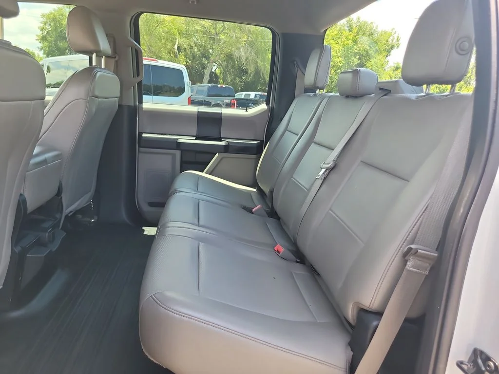 Used 2018 White Ford XL image 10