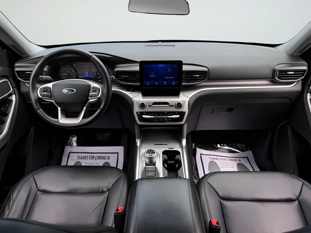 Used 2020 Black Ford XLT image 25
