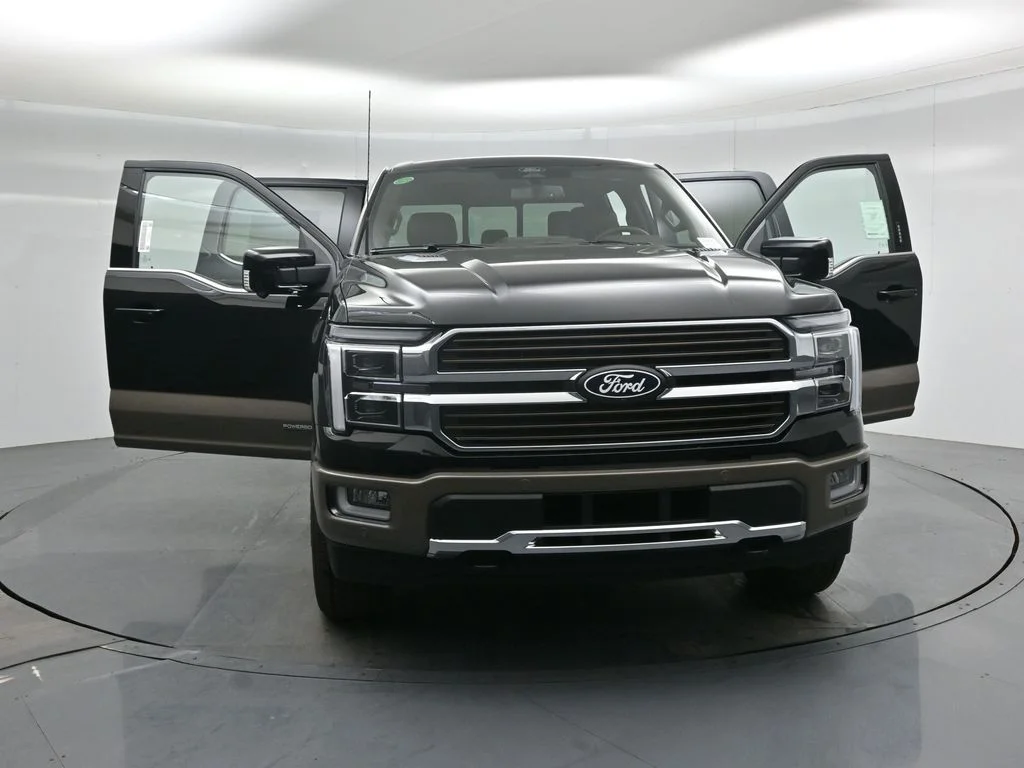New 2026 Agate Black Metallic Ford King Ranch image 31