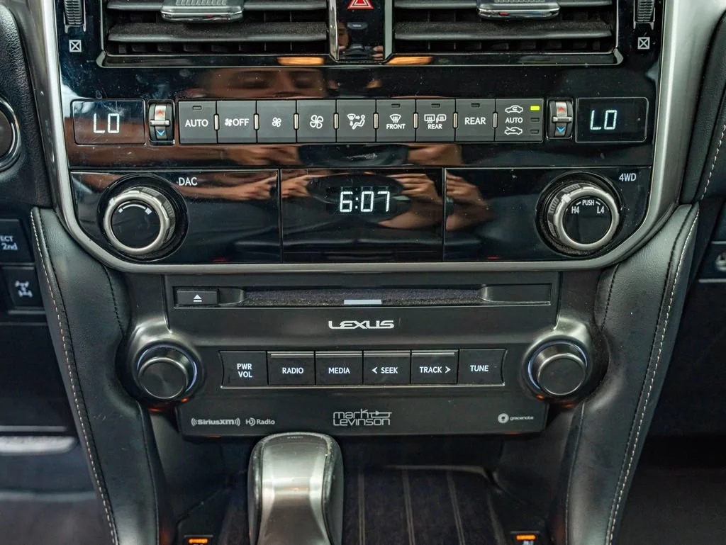 Certified Used 2023 Caviar Lexus 460 image 28