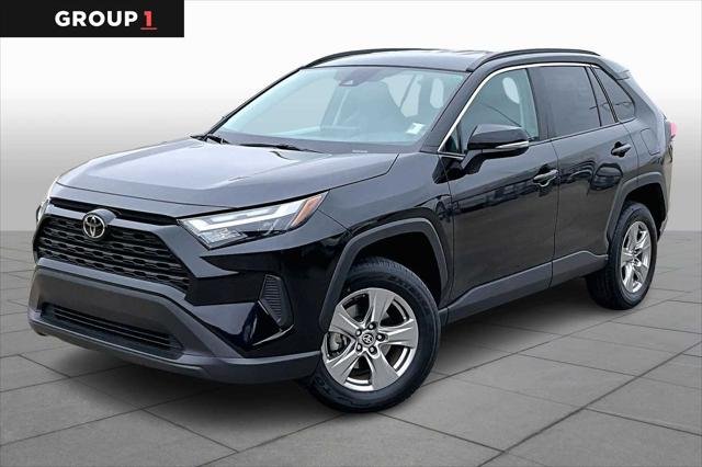 2024 Toyota RAV4 XLE FWD's photo