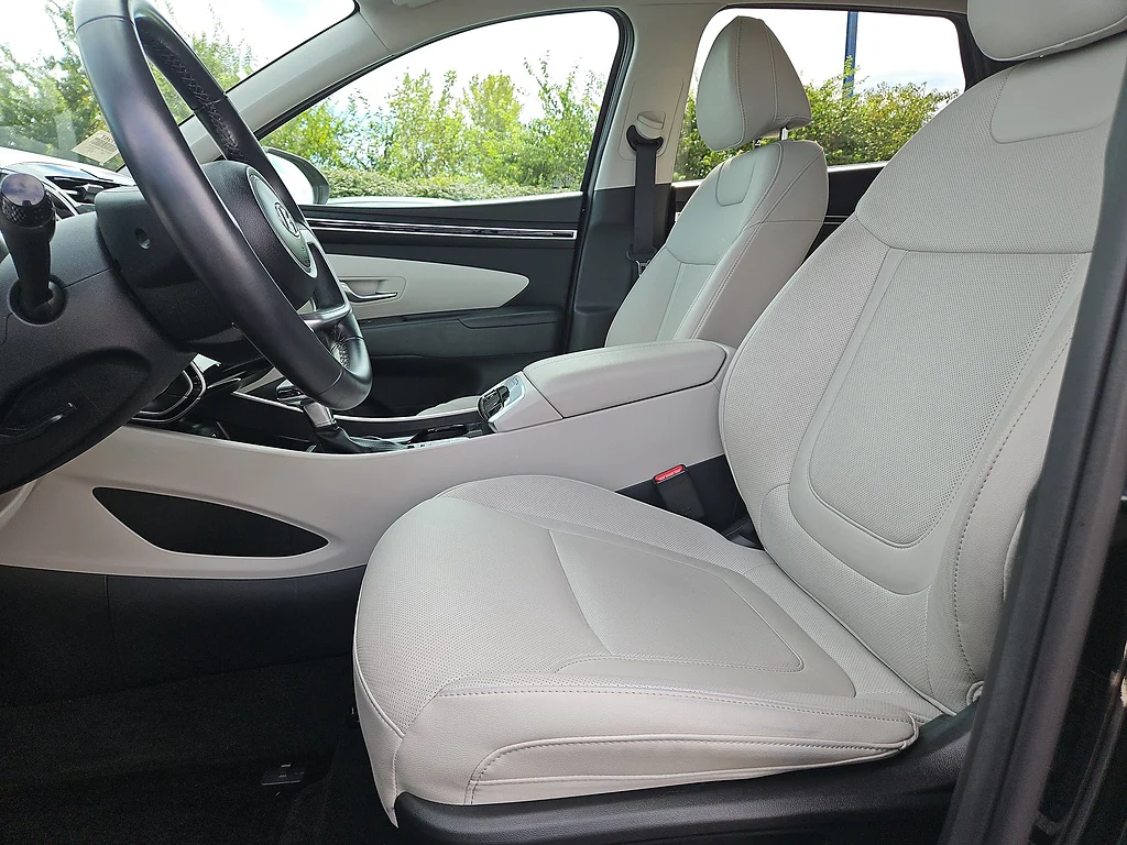 Used 2023 Phantom Black Pearl Hyundai SEL image 18