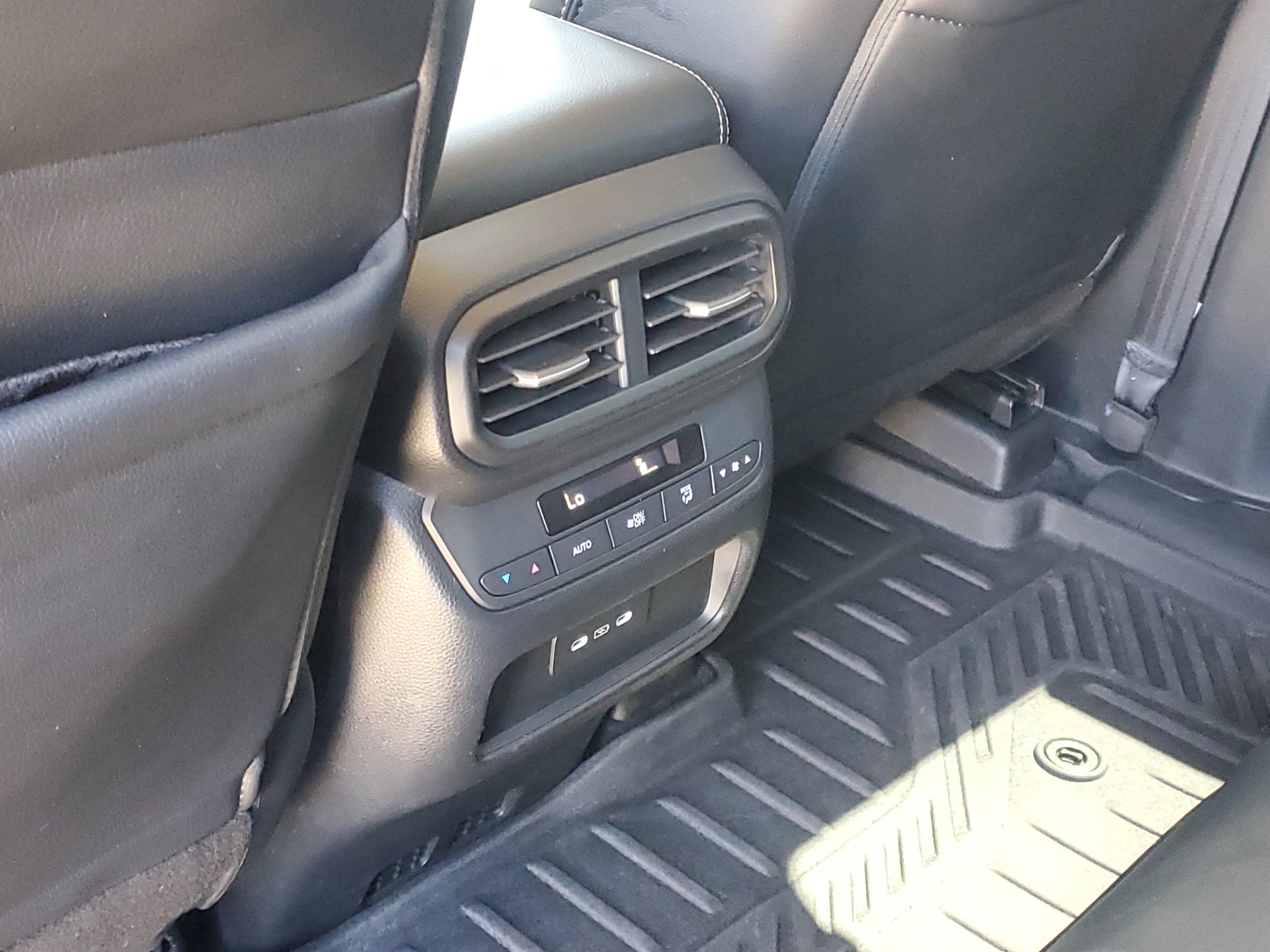 Used 2025 White Honda Touring image 11