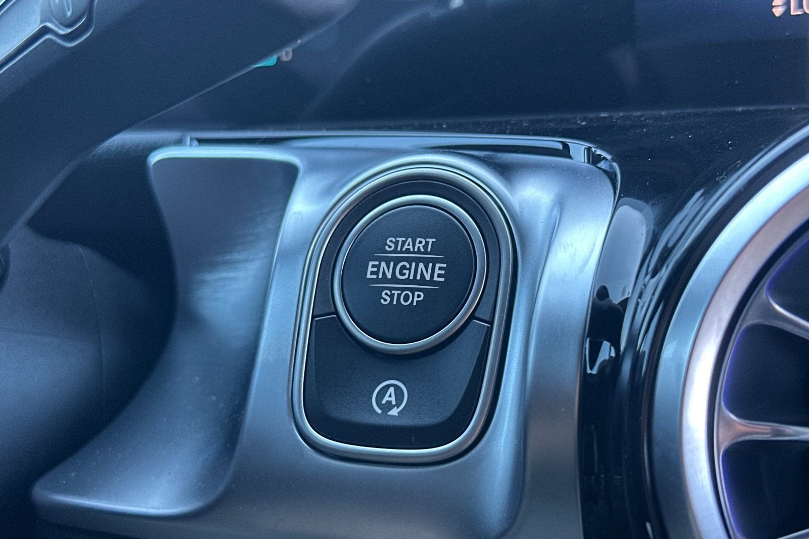 New 2026 Black Mercedes-Benz GLB 250 image 22